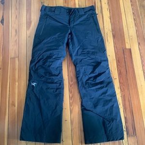 Arcteryx Gortex Women’s Ski Pant - Size Mediun